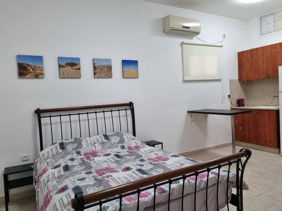 Ferienwohnung הבית באלרואי Rischon LeZion Exterior foto